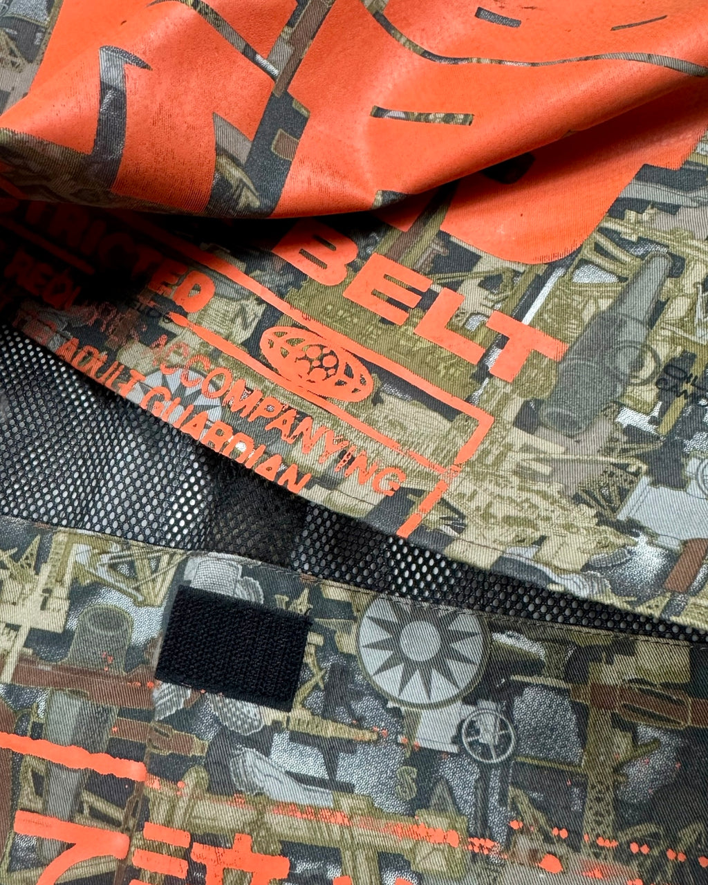 Walls X MBB  SIZE: L